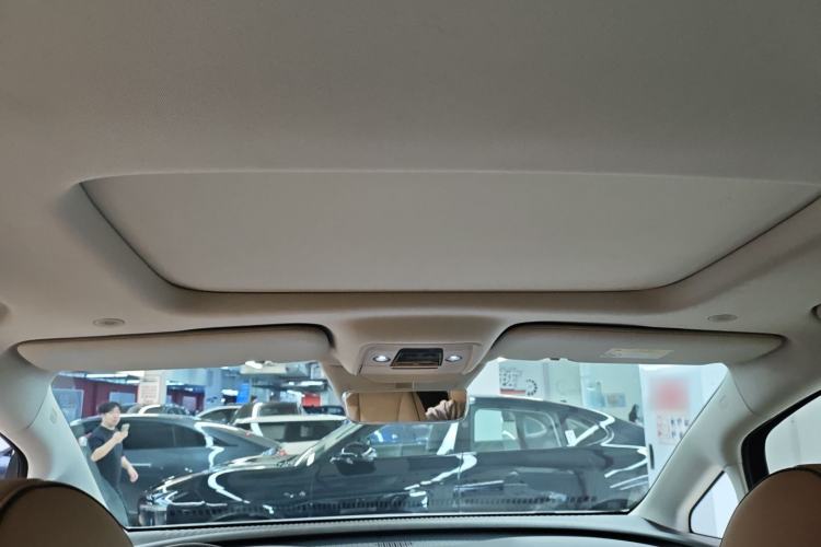 Used Denza D9 2024 DM-i 1050 Luxury Model
