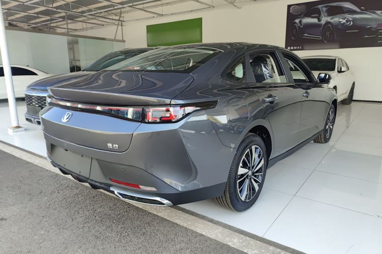 Used CHANGAN Eado PHEV 2025 Smart New Blue Whale 145KM High-Energy Edition
