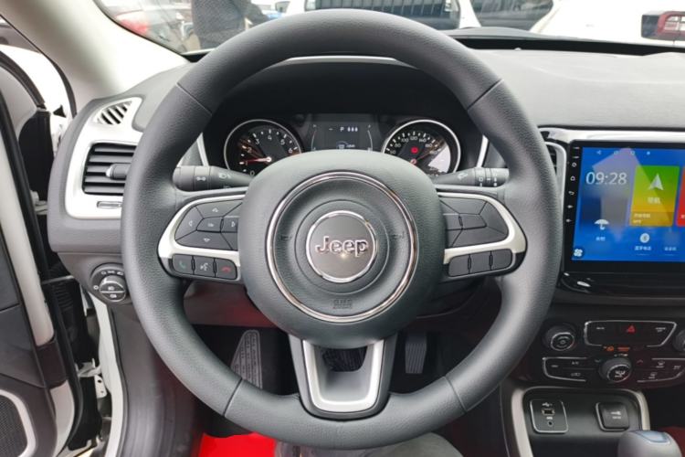Used Jeep Compass 2019 220T Automatic Enjoyment Version
