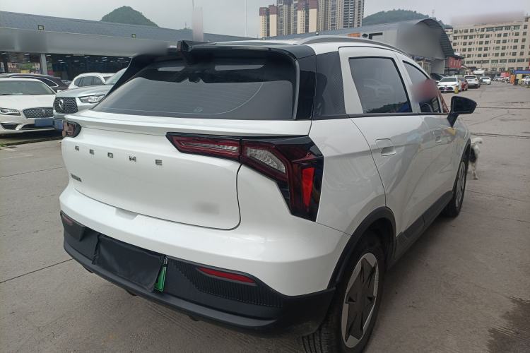 Used Geometry E Firefly 2024 301km Flowing Light Rear Right 45 Deg