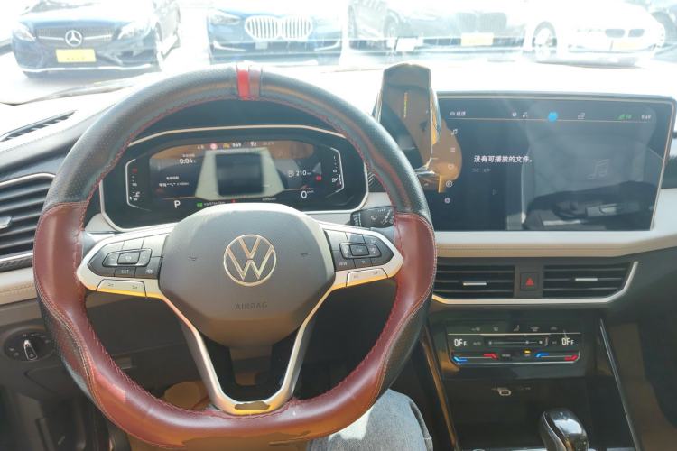 Used Volkswagen Tayron 2023 330TSI Two-Wheel-Drive Luxury Plus Advanced Version Center Console