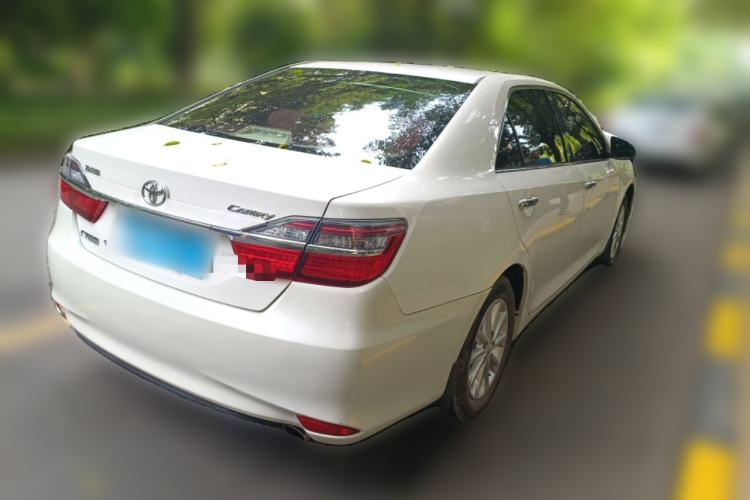 Used Toyota Camry 2016 2.0E 10th Anniversary Elite Edition
