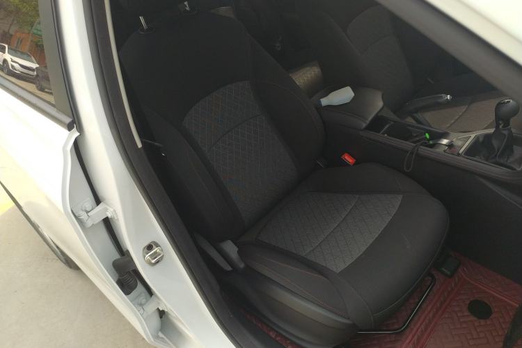 Used Roewe i5 2023 1.5L Manual Comfort Edition Right Front Seat