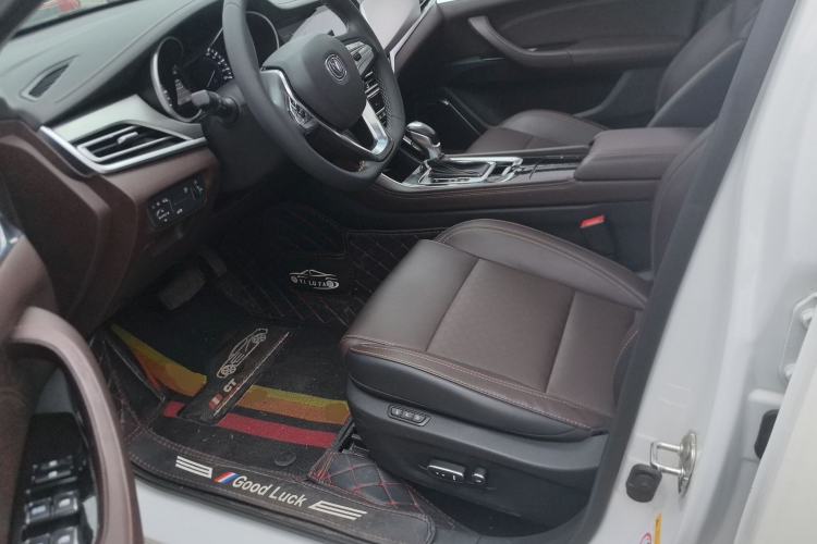 Used CHANGAN Eado 2019 High-Energy Edition 1.6L GDI Automatic Zhenfeng Model China VI Standard Left Front Seat