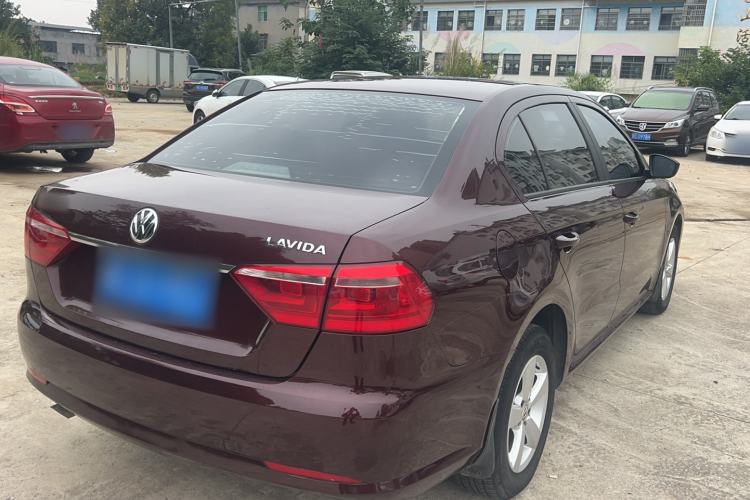 Used Volkswagen Lavida 2013 Revised Classic 1.6L Automatic Fashion Edition