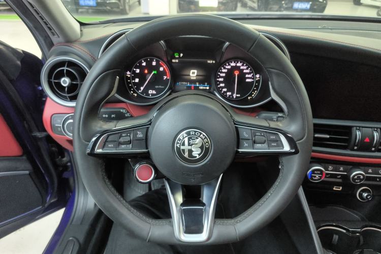 Used Alfa Romeo Giulia 2020 2.0T 280HP VIRTU Limited Edition
