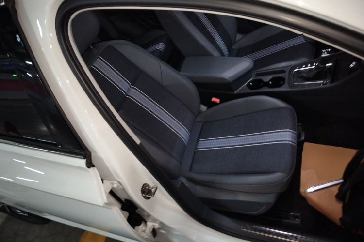 Used Volkswagen Sagitar 2024 200TSI DSG Flyover Edition Right Front Seat