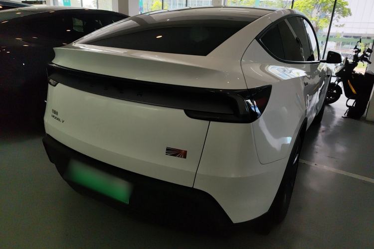 Used Tesla Model Y 2025 Rear-Wheel Drive First Edition