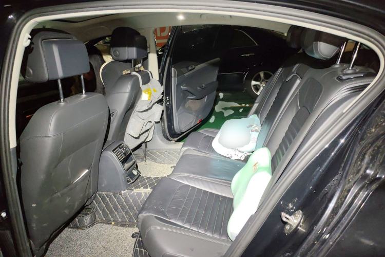 Used Volkswagen Magotan 2017 330TSI DSG Leading Model Left Rear Seat