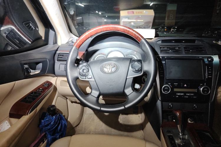 Used Toyota Camry 2012 2.5G Luxury Edition
