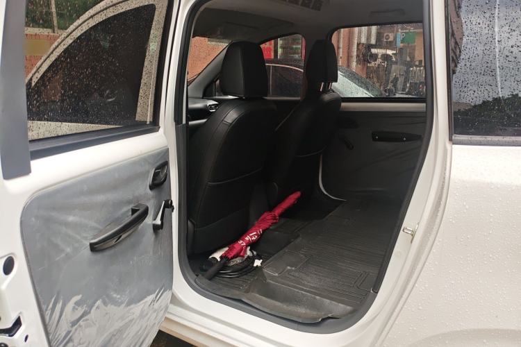 Used Wuling Hongguang New Energy 2024 All-Electric Model 300KM Standard Version Left Rear Seat