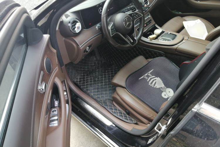 Used Mercedes-Benz E-Class New Energy 2022 Second Facelift E 350 e L Plug-in Hybrid Sedan Driver Seat