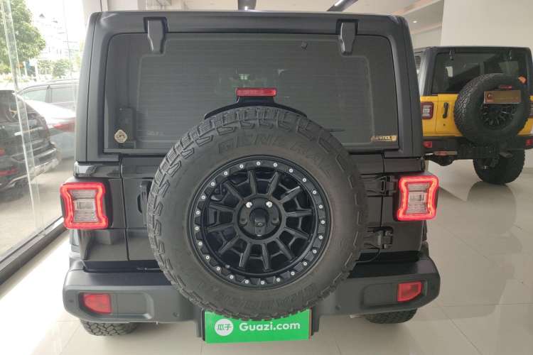 Used Jeep Wrangler 2024 2.0T Sahara Four-Door Edition
