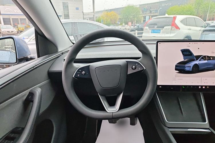 Used Tesla Model Y 2025 Rear-Wheel-Drive Version