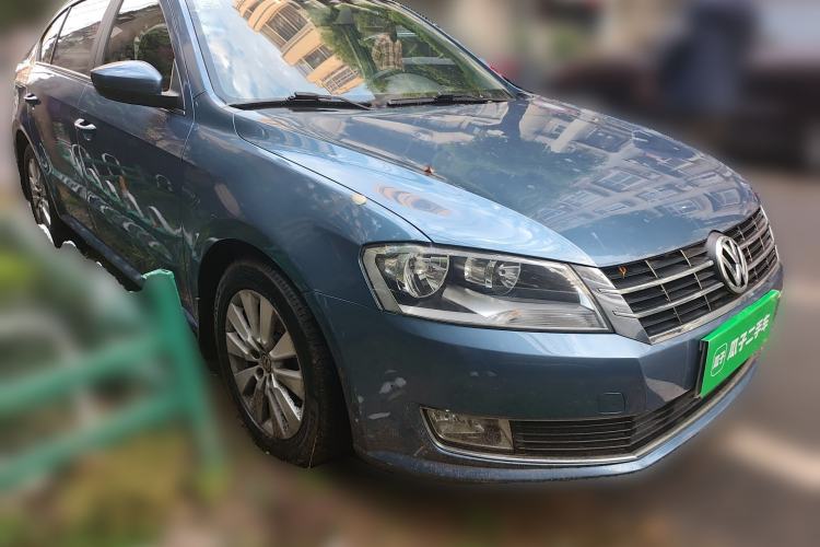 Used Volkswagen Lavida 2013 Revised Version 1.4 TSI DSG Comfort Edition Front Right 45 Deg