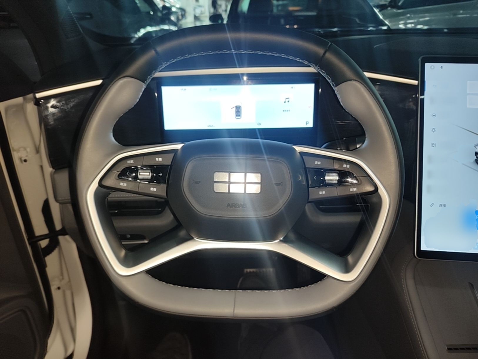 Geely Galaxy L7 2025 EM-i 115km Exploration Edition — снимка 20
