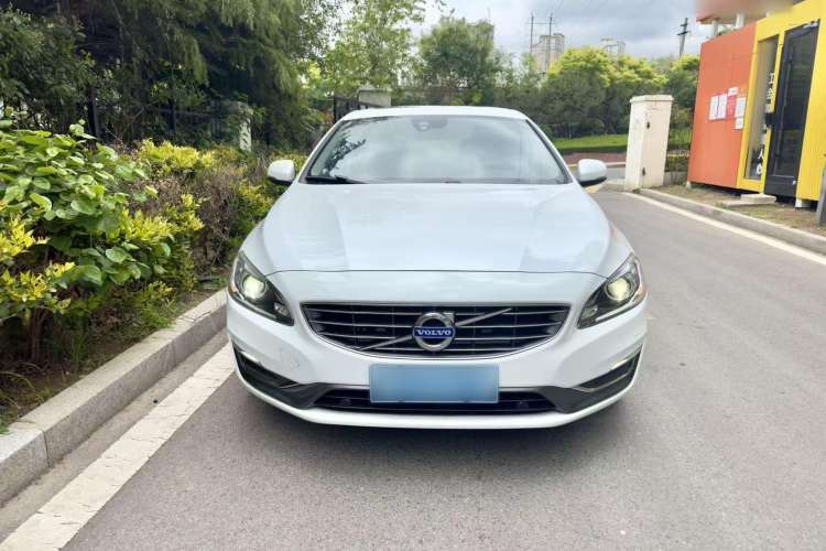 Used Volvo S60 2014 S60L 2.0T Zhiyuan Edition