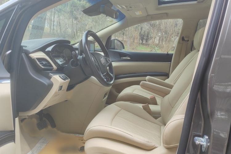 Used Buick GL8 2023 Land Business Class Smart Deluxe Model