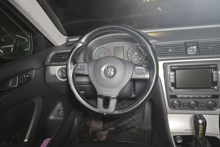 Used Volkswagen Passat 2013 1.8TSI DSG Ultimate Edition Steering Wheel