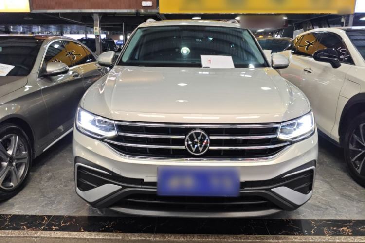 Used Volkswagen Tiguan L 2023 330TSI Automatic Two-Wheel Drive Smart Edition
