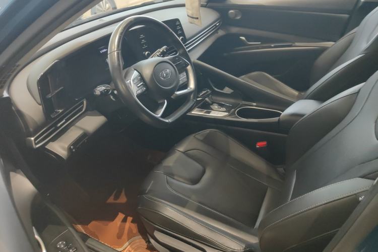 Used Hyundai Elantra 2021 1.5L CVT GLX Elite Edition Left Front Seat