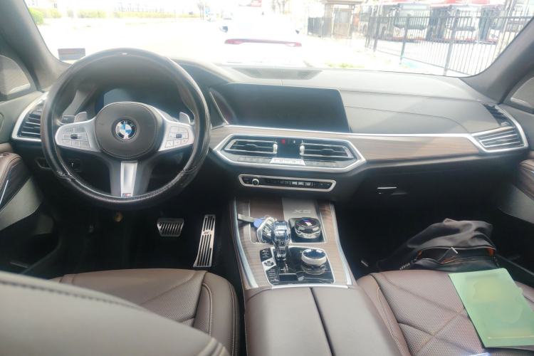 Used BMW X5 2022 xDrive 40Li M Sport Package
