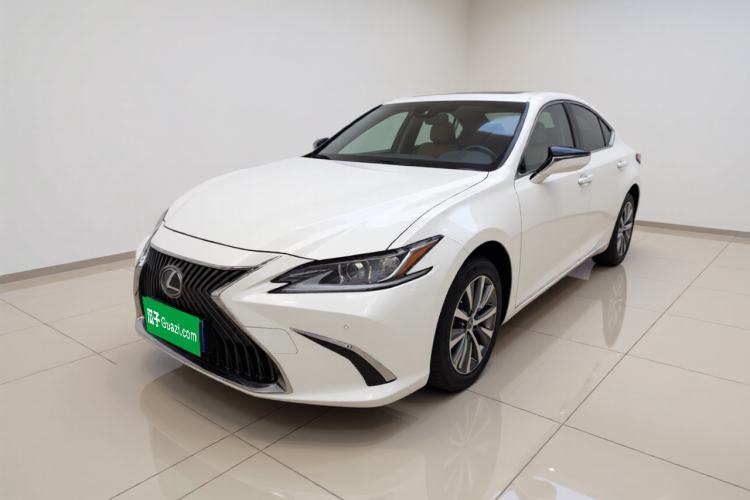 Used Lexus ES 2021 200 Excellence Edition Front Left 45 Deg