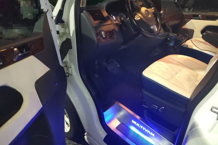 Used Volkswagen Multivan 2012 2.0 TSI Four-Wheel Drive Deluxe Edition
