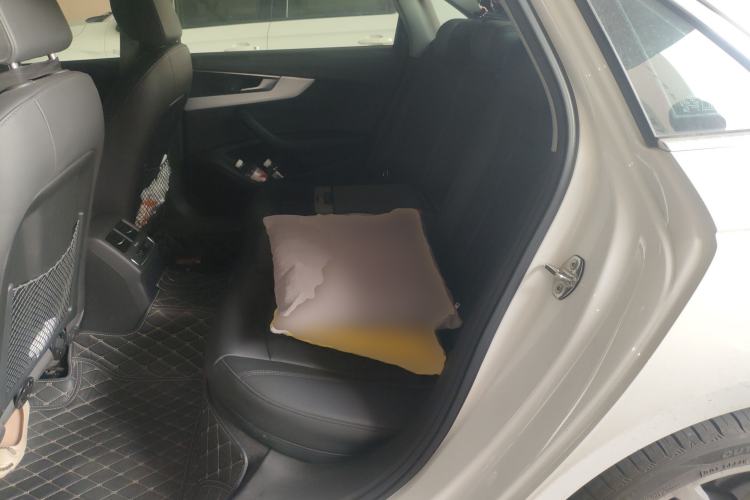 Used Audi A4L 2018 30th Anniversary Edition 40 TFSI Fashion Model
