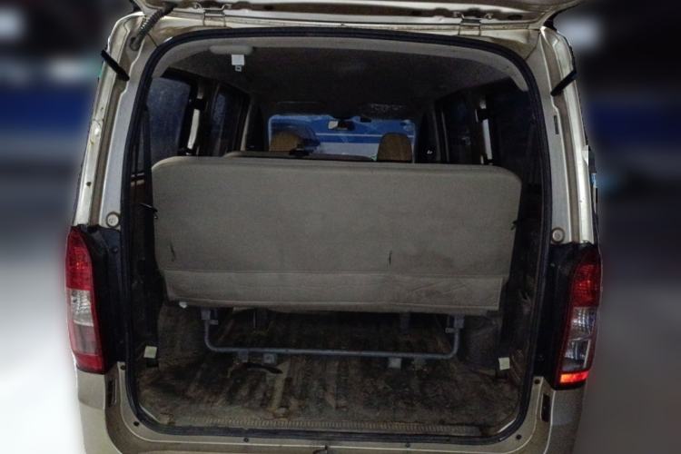 Used Wuling Rongguang V 2018 1.5L Practical Version Trunk