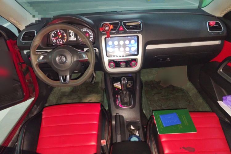 Used Volkswagen Scirocco 2011 1.4 TSI Single-Turbo Fashion Edition Center Console