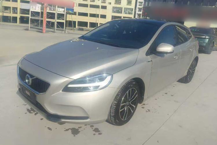 Used Volvo V40 2017 T3 Zhiyi Edition