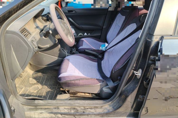 Used Volkswagen Santana 2015 1.4L Manual Fashion Edition Driver Seat