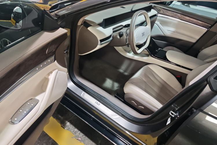 Used IM L7 2022 Dynamic Model