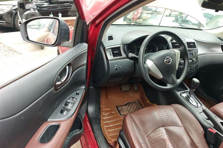 Used Nissan Tiida 2013 1.6L CVT Cool Cafe Edition