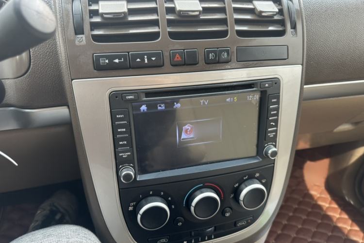 Used Buick GL8 2014 2.4L Classic Edition Audio And AC Panel