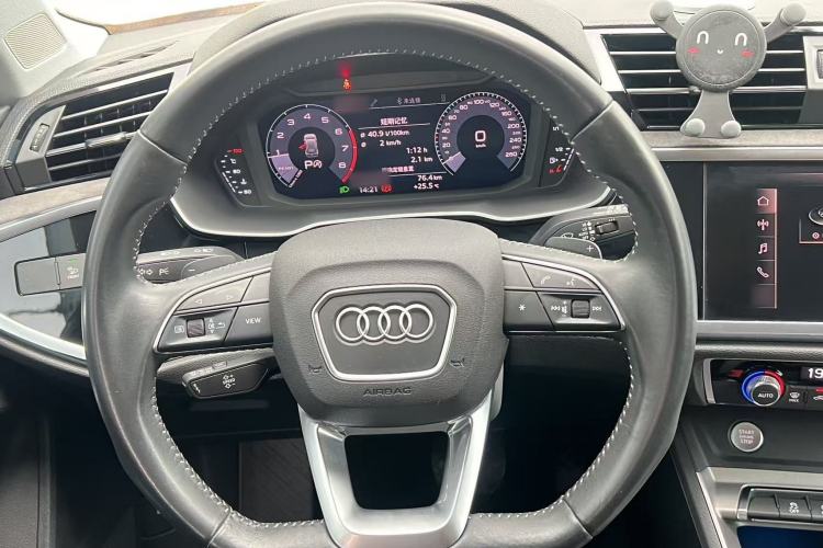 Used Audi Q3 2019 40 TFSI Fashion Dynamic Model