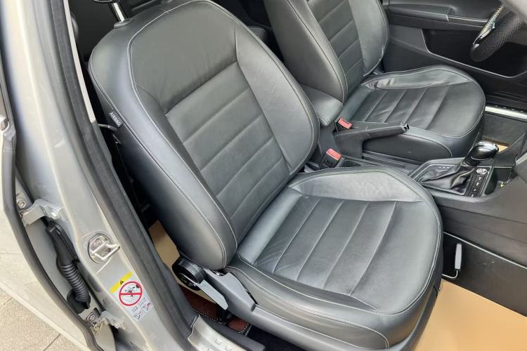 Used Volkswagen Lavida 2017 230TSI DSG Comfort Edition Right Front Seat