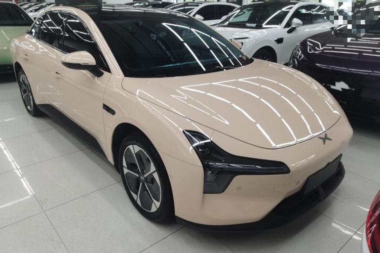 Used XPeng MONA M03 2024 620 with Ultra-Long Range Front Right 45 Deg