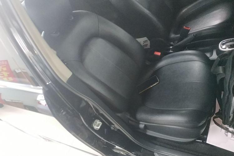 Used Nissan Sylphy 2019 Classic 1.6XE+ CVT SmartConnect Leading Edition Right Front Seat