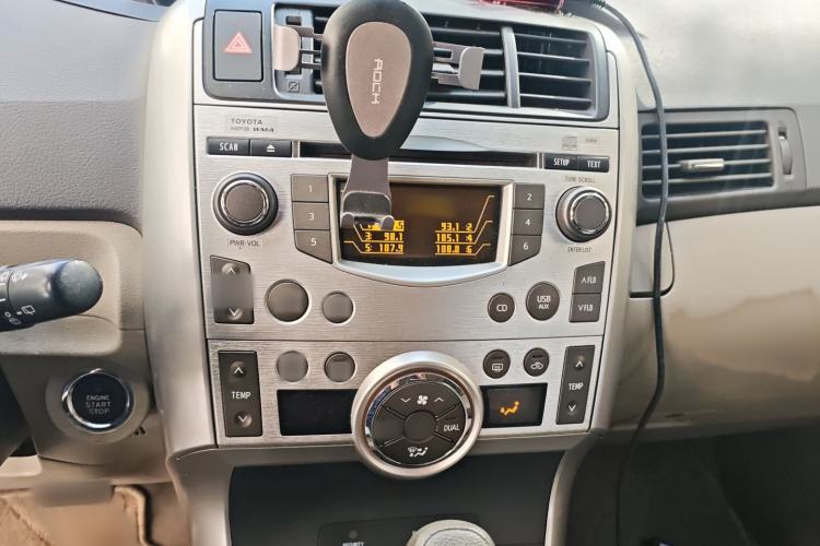 Used Toyota Verso 2014 Starlight 180G CVT Deluxe Multi-Function Edition