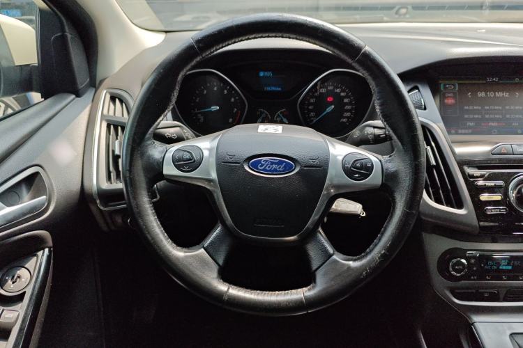 Used Ford Focus 2012 Sedan 1.6L Automatic Fashion Edition Steering Wheel