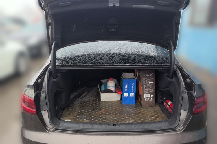 Used Audi A4L 2018 30th Anniversary Edition 40 TFSI Fashion Model
