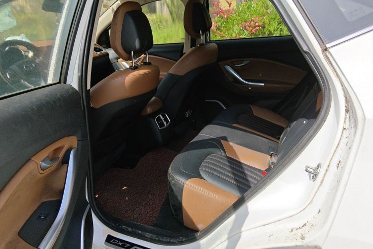 Used Soueast DX7 2015 1.5T Manual Luxury Model
