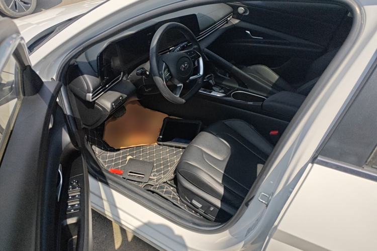 Used Hyundai Elantra 2021 1.5L CVT LUX Prestige Edition