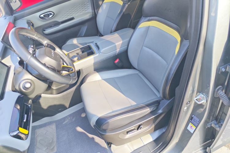 Used AION Y 2022 70 Tech Edition Lithium Iron Phosphate
