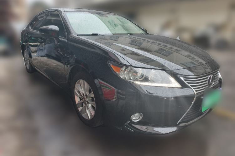 Used Lexus ES 2014 300h Elite Edition