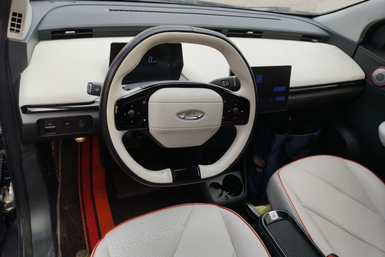 Used Chery Little Ant 2024 Facelifted 321km Beloved Edition Center Console