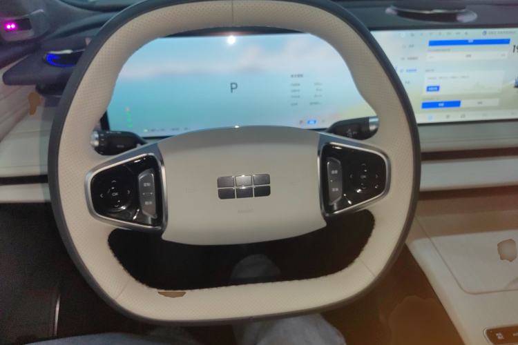 Used Geely Galaxy E8 2024 665 km Range Rear-Drive Starship Long-Range Version Steering Wheel