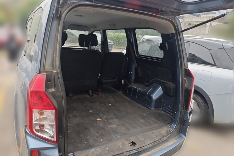 Used Wuling Hongguang PLUS 2019 1.5T Manual Standard Edition 5 Seats
